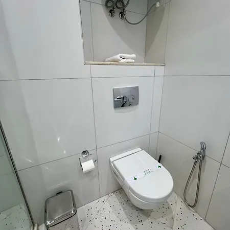 Appartamento Metropolitan Charm: Cozy 1br In 7min To Skanderbeg *