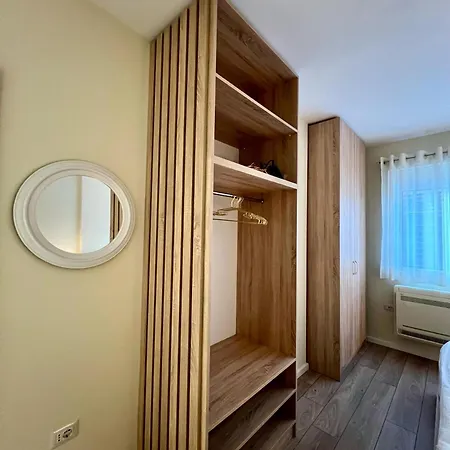 Daire Metropolitan Charm: Cozy 1br In 7min To Skanderbeg *