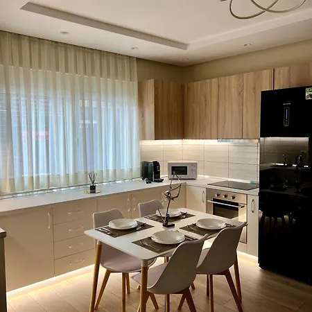 Metropolitan Charm: Cozy 1br In 7min To Skanderbeg Apartment *